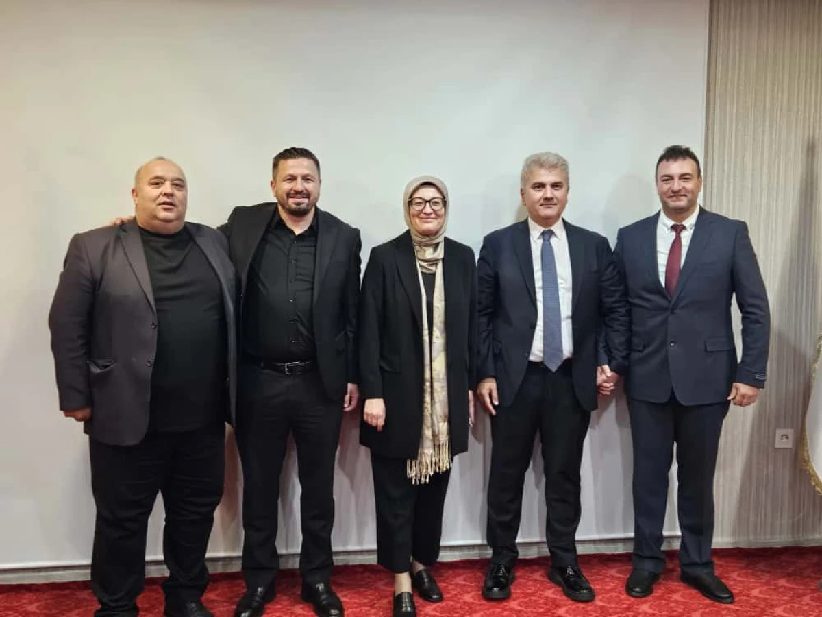 AK Parti Balıkesir İl Başkanlığı&rsquo;ndan 19 Ekim Muhtarlar G&uuml;n&uuml; Buluşması