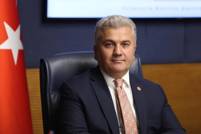 AK Parti Balıkesir Milletvekili Dr. Mustafa Canbey, &Uuml;niversite Tercih D&ouml;neminde Aday &Ouml;ğrencilere Seslendi: