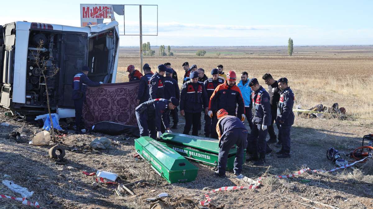Aksaray'da feci otob&uuml;s kazası: 6 &ouml;l&uuml;, 29 yaralı