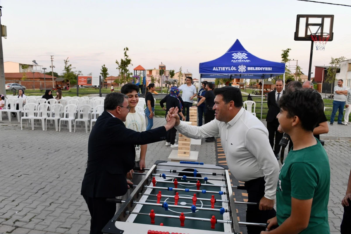 ALTIEYL&Uuml;L&rsquo;DE KIRSAL MAHALLELER YAZ AKŞAMLARINDA ŞENLENİYOR