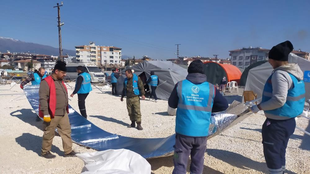 Balıkesir Ülkü Ocakları depremzedelere desteğe devam ediyor