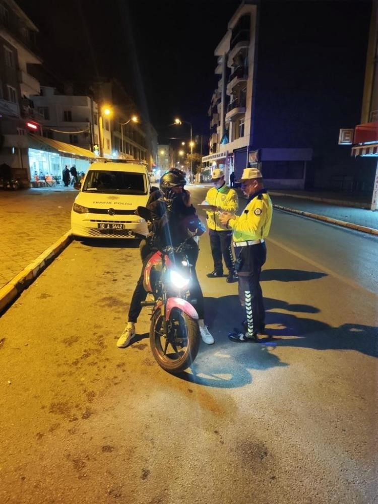 Balıkesir'de 373 araç ve motosiklete gürültü cezası