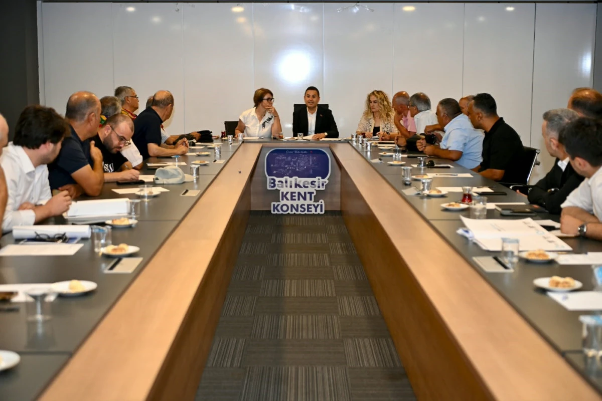 Başkan Akın, STK yerleşkesi i&ccedil;in d&uuml;ğmeye bastı