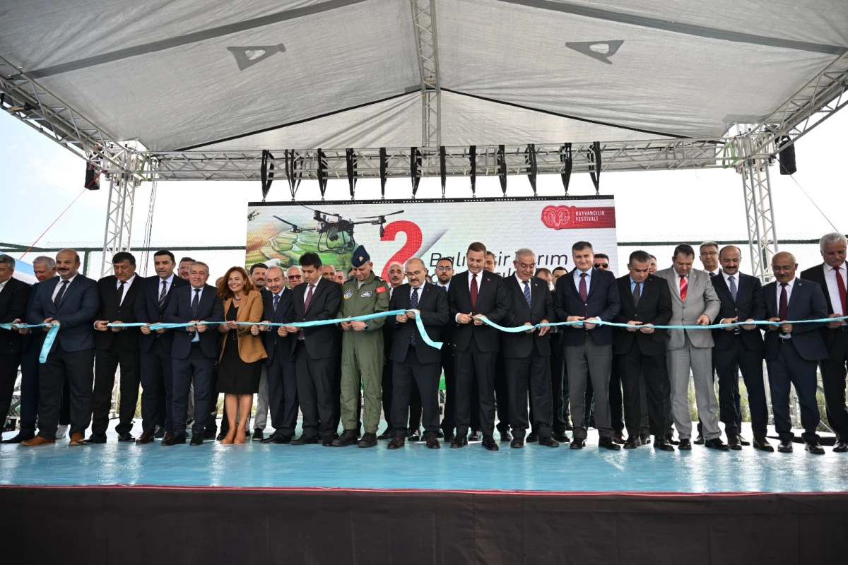 B&ouml;lgenin en b&uuml;y&uuml;k "Tarım ve Hayvancılık Fuarı"  kapılarını a&ccedil;tı
