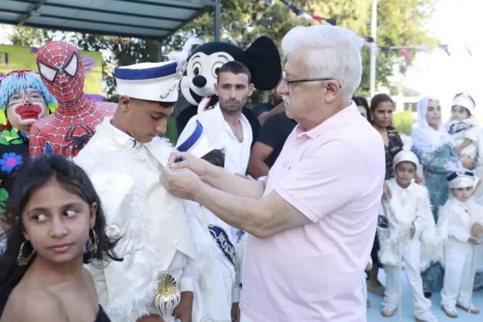 Burhaniye&rsquo;de geleneksel toplu s&uuml;nnet ş&ouml;leni