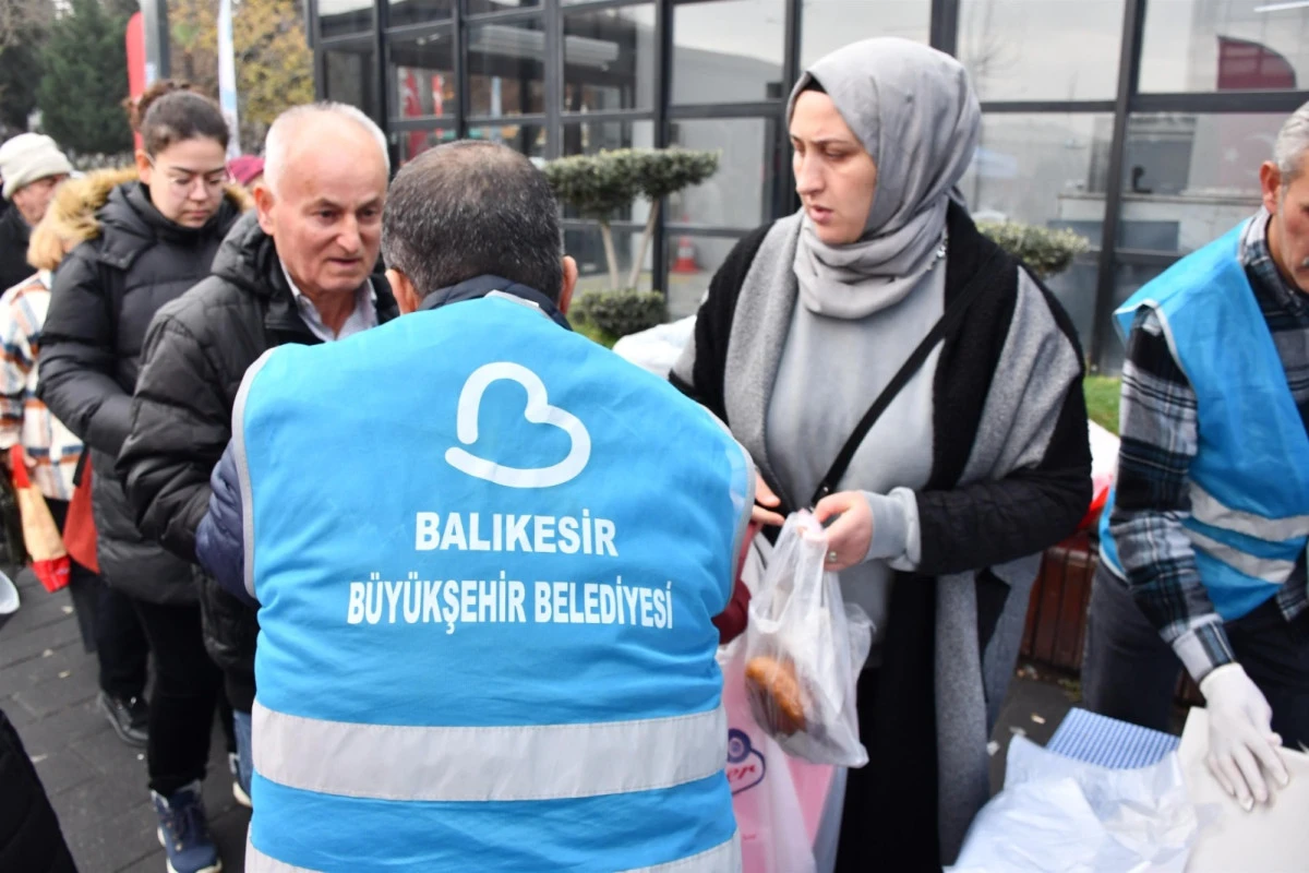 B&uuml;y&uuml;kşehirden 20 il&ccedil;ede kandil ikramı