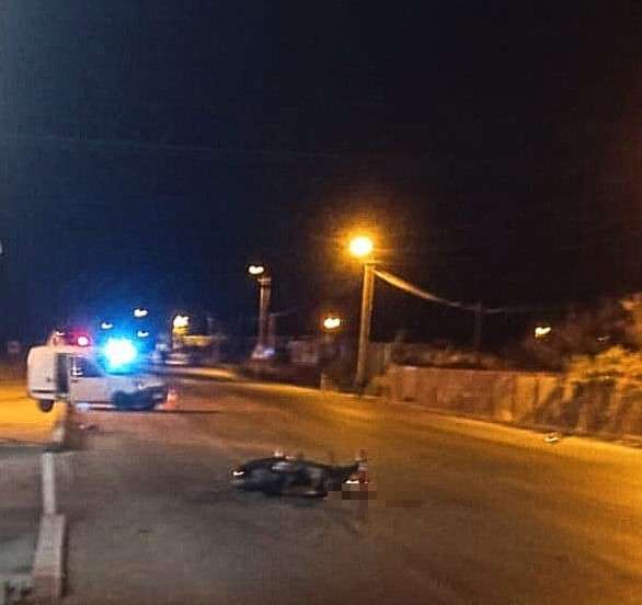 &Ccedil;anakkale&rsquo;de otomobilin &ccedil;arptığı motosiklet s&uuml;r&uuml;c&uuml;s&uuml; hayatını kaybetti