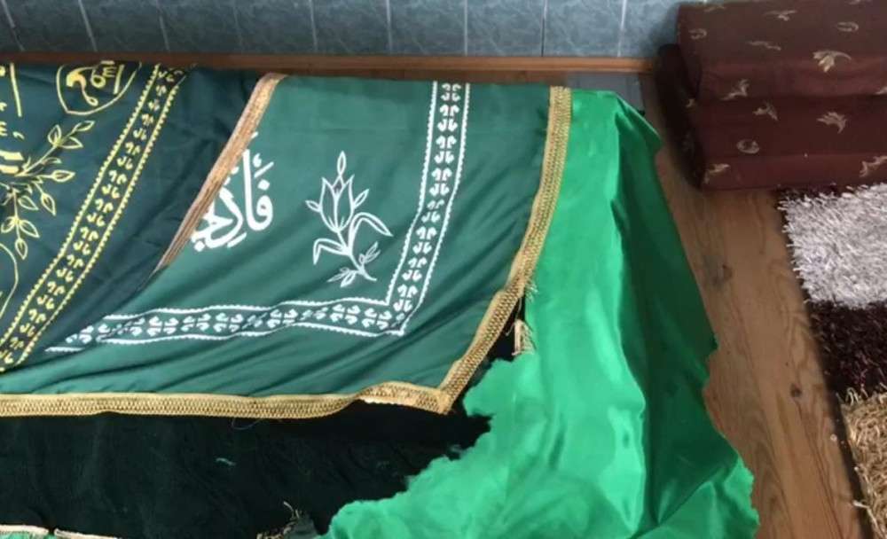 Edremit'te &Ccedil;anlı Baba t&uuml;rbesi unutuldu