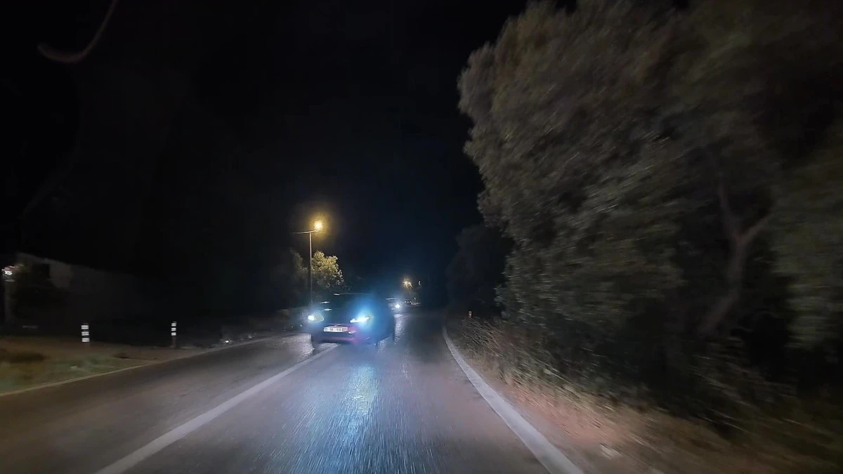 Erdek&rsquo;te hatalı sollama kazaya davetiye &ccedil;ıkardı