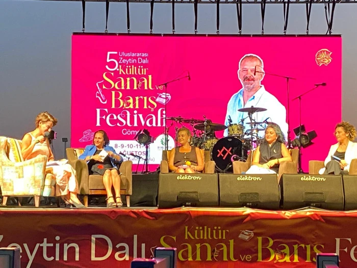 G&ouml;me&ccedil;'te 5. Uluslararası Zeytindalı K&uuml;lt&uuml;r Sanat ve Barış Festivali başladı