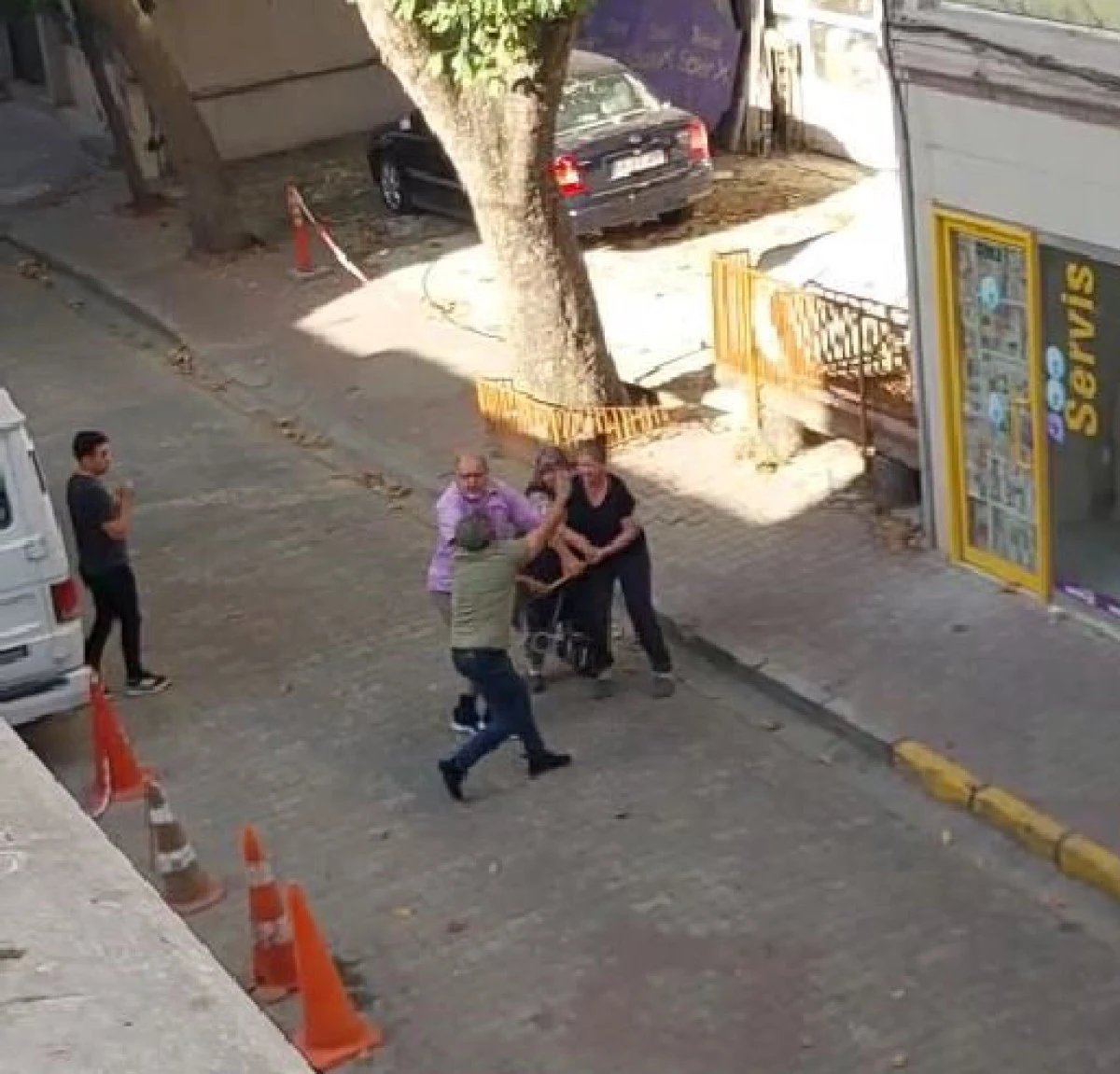 Kiracının biber gazlı dehşeti!