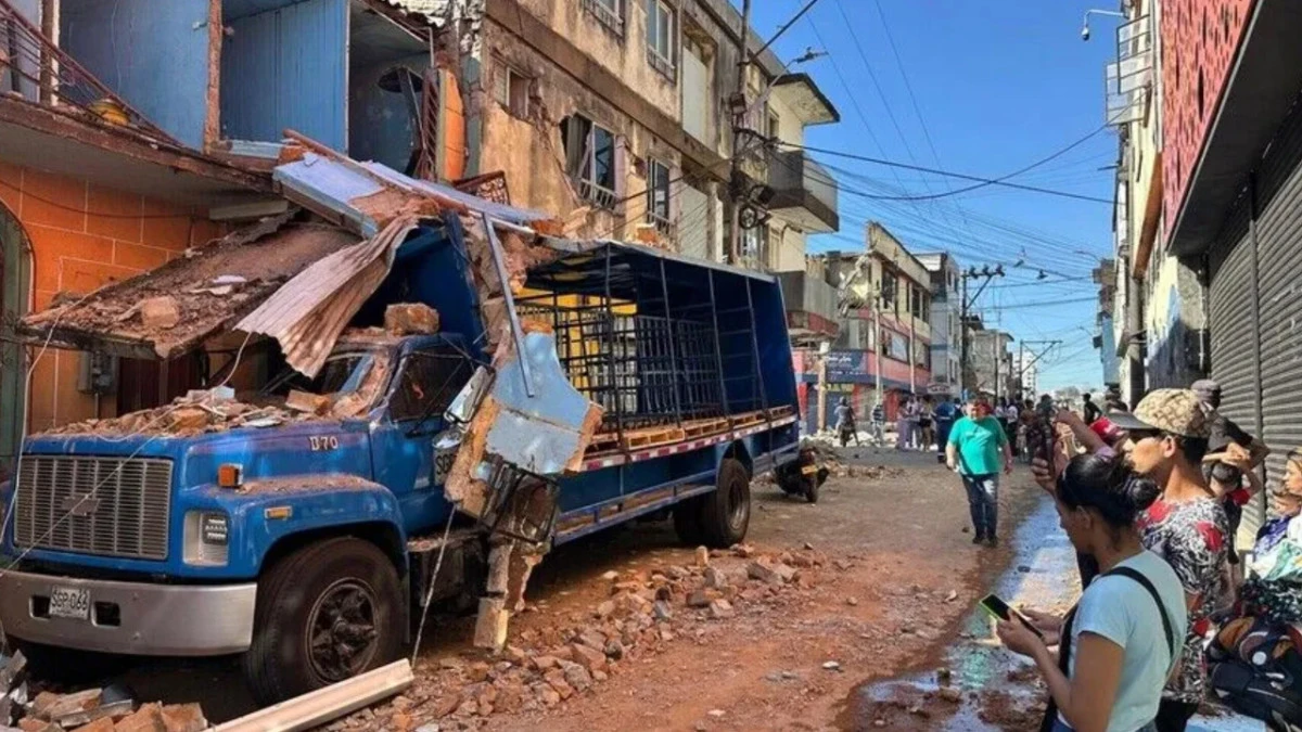 Kolombiya&rsquo;da 7.4 b&uuml;y&uuml;kl&uuml;ğ&uuml;nde deprem meydana geldi