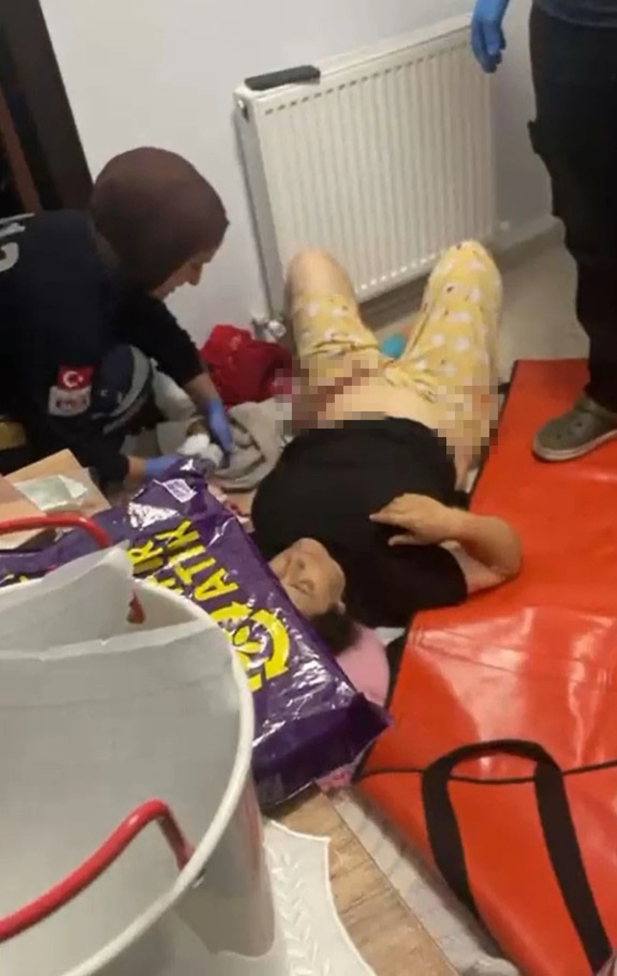 Komşusu Gen&ccedil; Kadını 17 kez bı&ccedil;akladı!