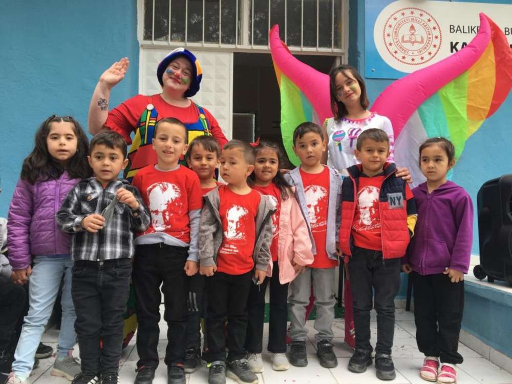 K&ouml;y okulunda Bilim ve Bahar Şenliği