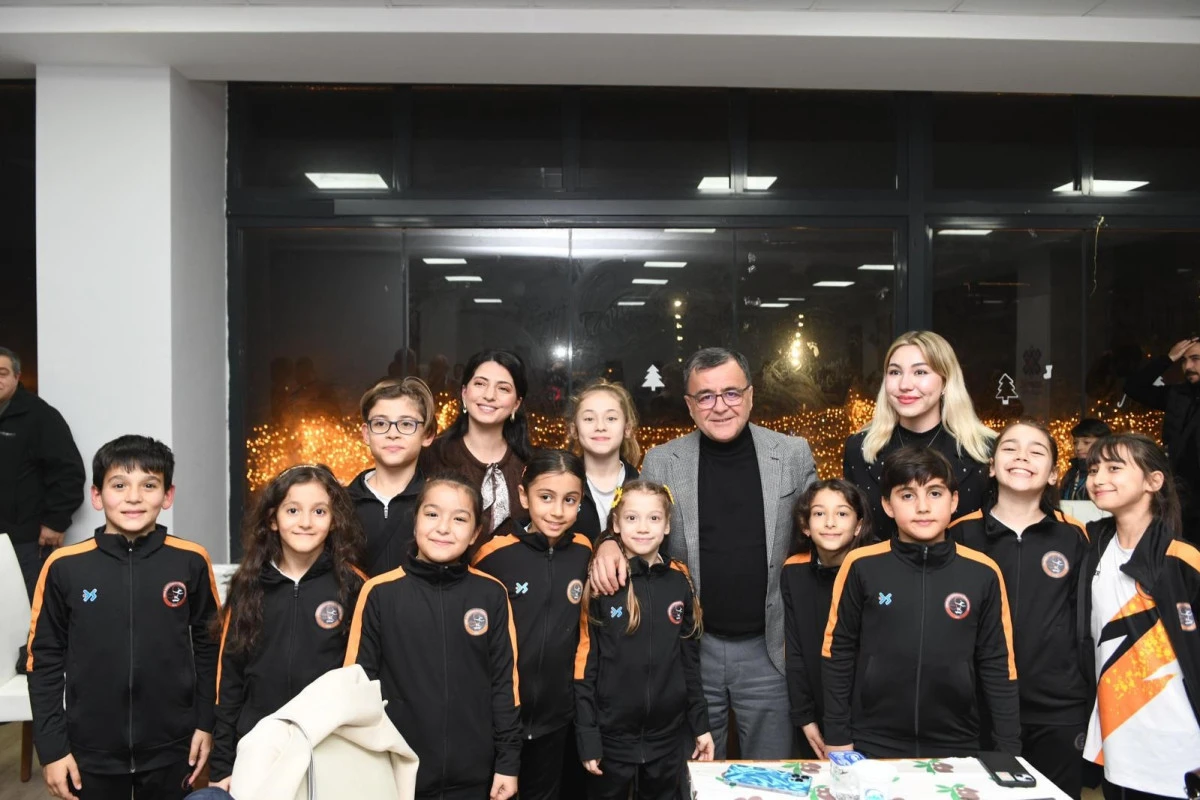Sporculardan Başkan Şehirli&rsquo;ye s&uuml;rpriz doğum g&uuml;n&uuml;