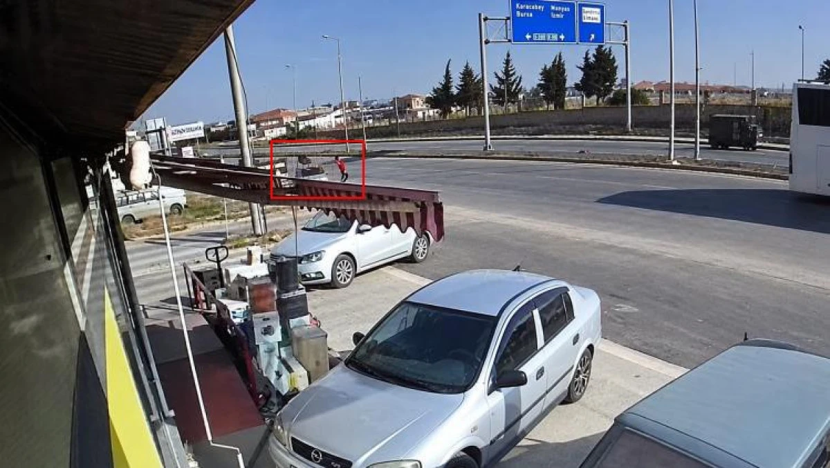s&uuml;r&uuml;c&uuml; havaya u&ccedil;tu