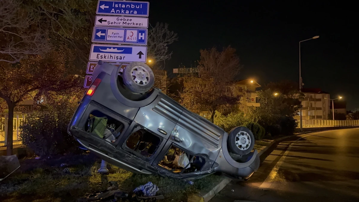 Ticari ara&ccedil; takla attı: 6 yaralı